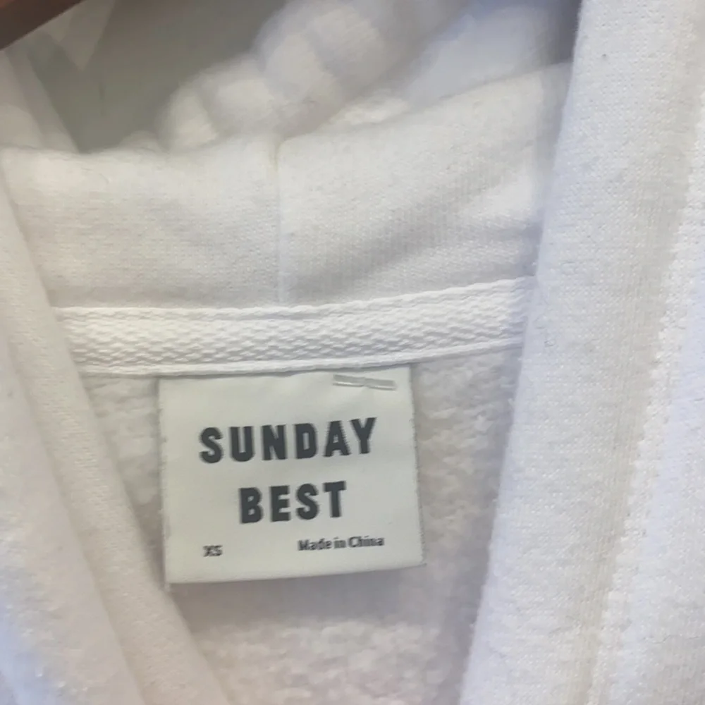Aritzia Sunday Best Size XS White Hoodie Sweater Cropped Long Sleeve Sweatshirt - Picture 2 of 5